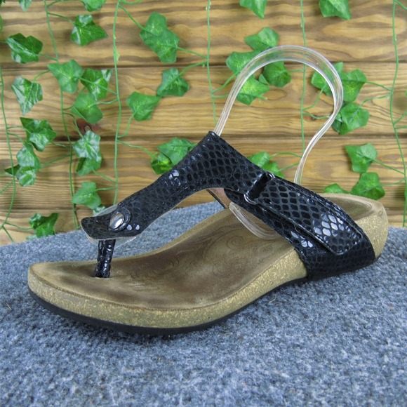 Taos Women's  T-Strap Black Leather Sz 6.5 Medium‎  Used 2025 - Picture 1 of 6